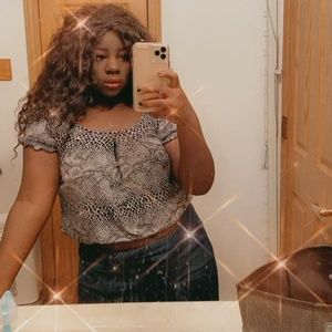 Meet your Posher, Mirabella